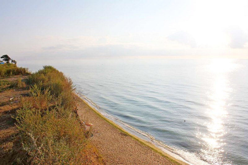 Санжейка вид с обрыва Побережье курорта Санжейка утром