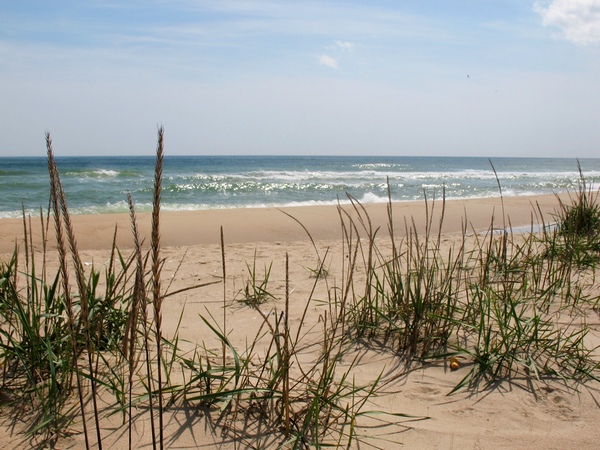 Кароліно-Бугаз. Пляж Ранок на пляжі в Кароліно-Бугазі