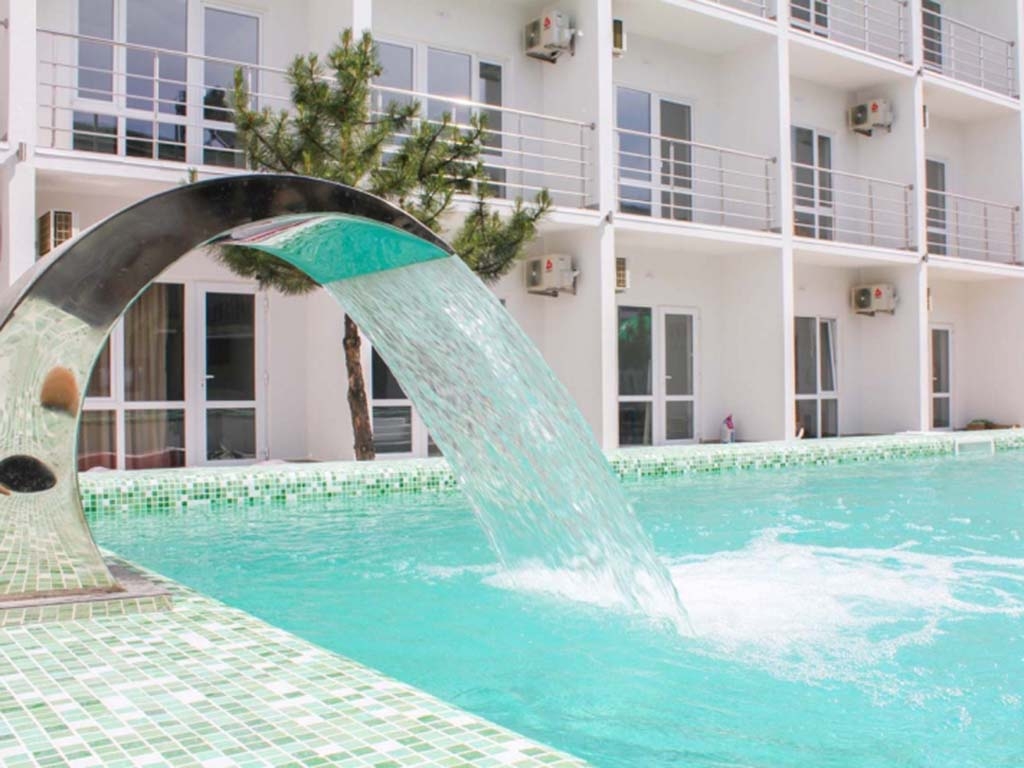 Бассейн УКР